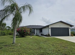 151 Mark Twain Ln, Rotonda West, FL 33947