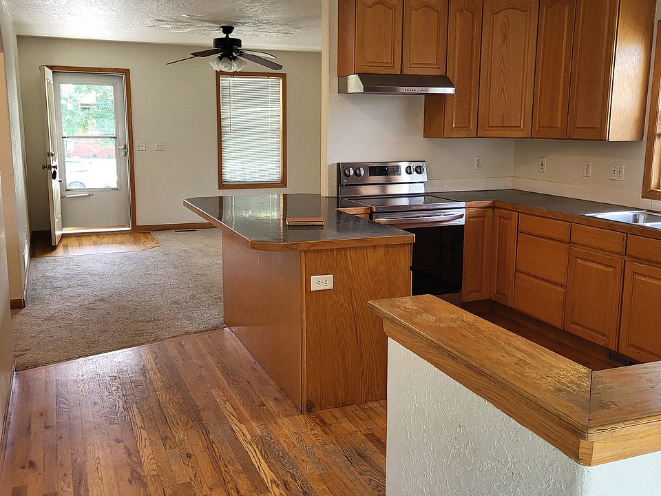 1st image of 200 E Iowa Ave