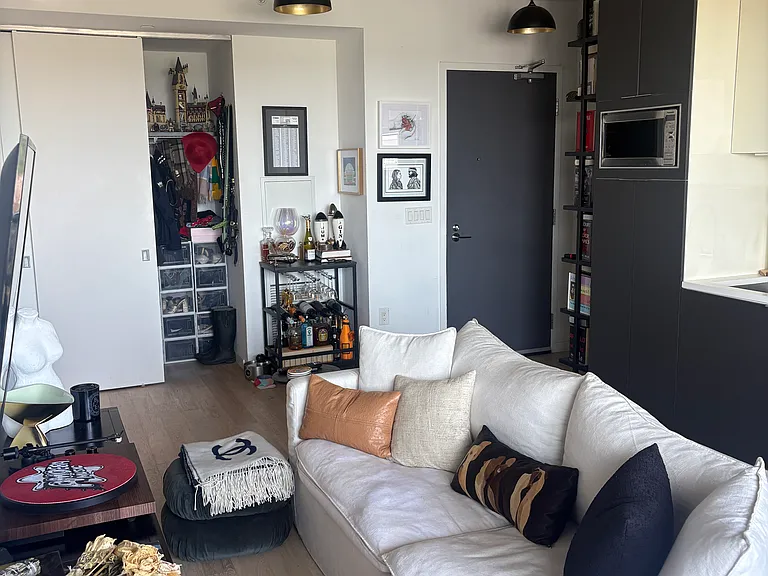 170 Bayview Ave #2305 — Photo 9