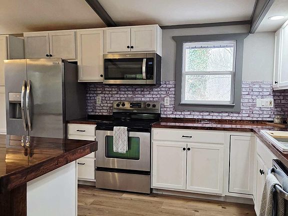 4th image of 122 Vfw Road