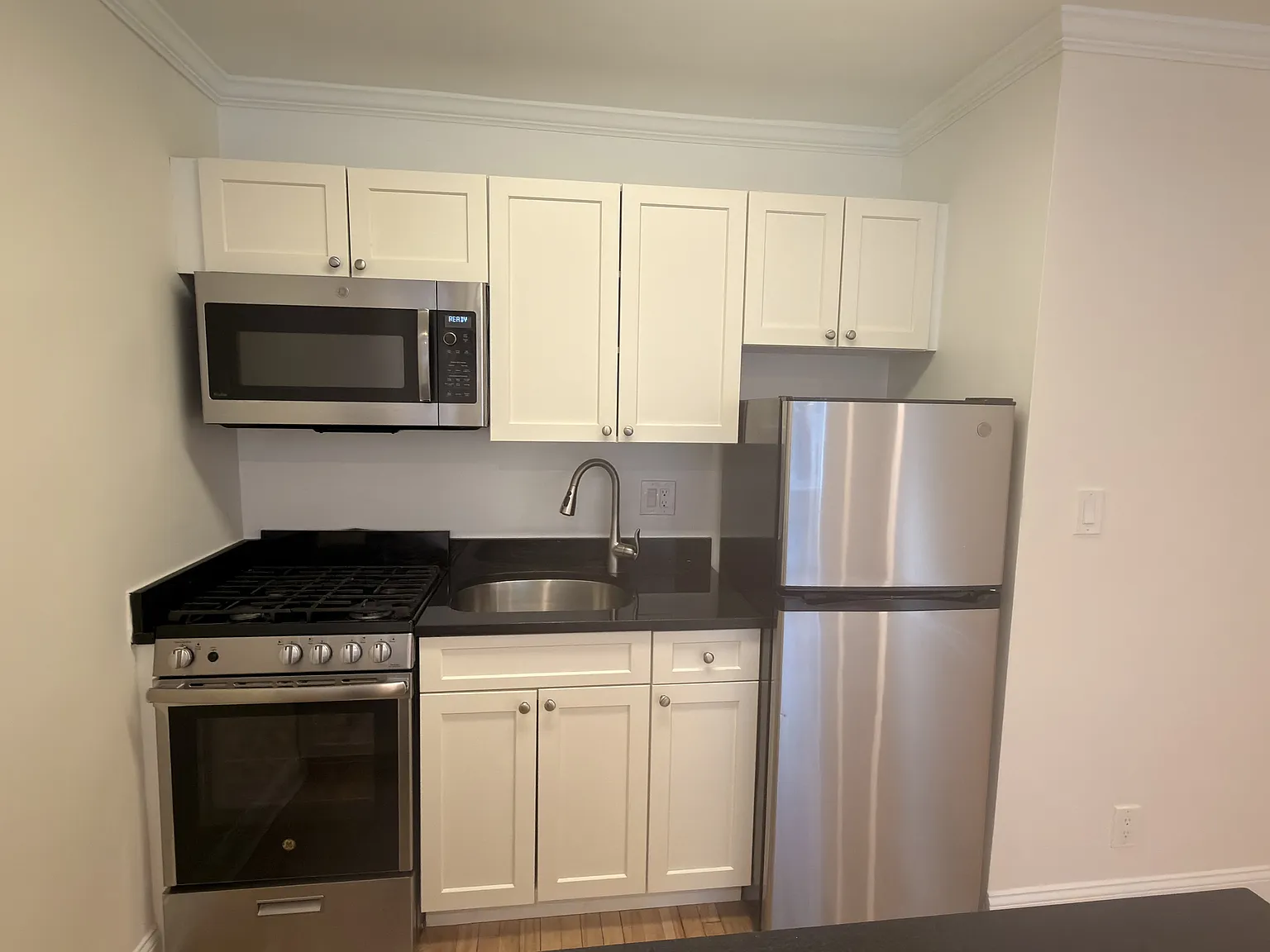 1 bed, 1.0 bath, 503 sqft, $3,165 — Photo 4
