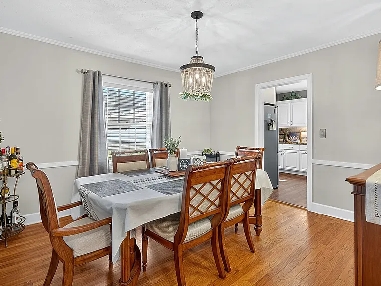 115 Oak Knolls Ave — Photo 7