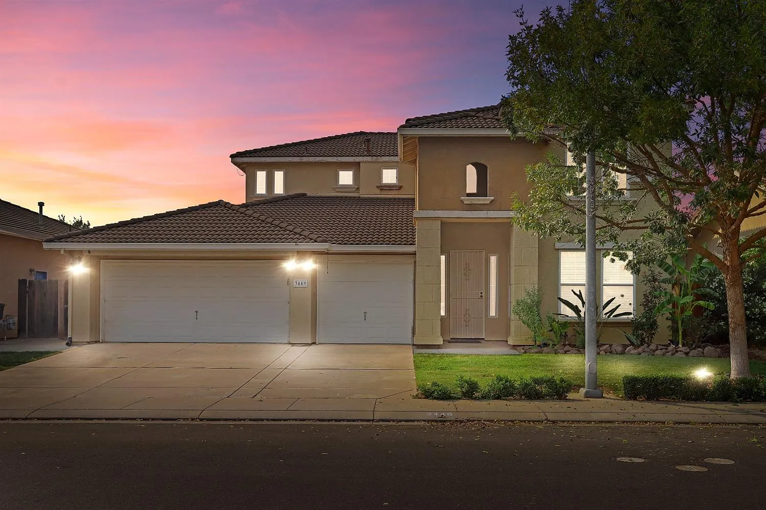 3449 Summer Dr photo 1