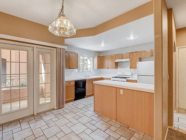 10553 Pine Pointe Ave #102 — Photo 9