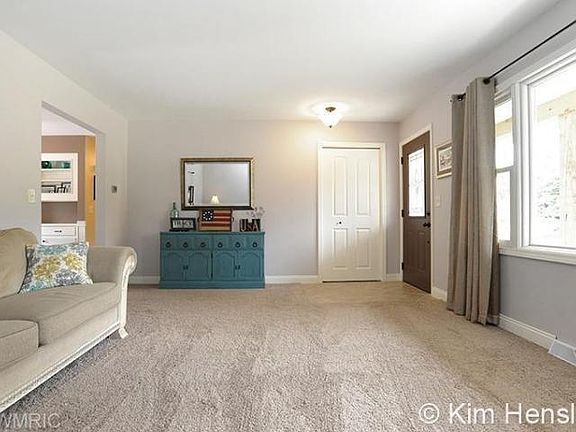 3rd image of 6246 Blythefield Ave NE