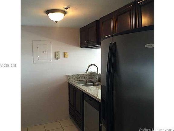 5th image of 7601 Treasuare Dr14 #1112