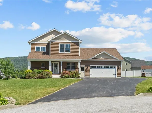 55 Over Lake Court, St. Albans Town, VT 05478