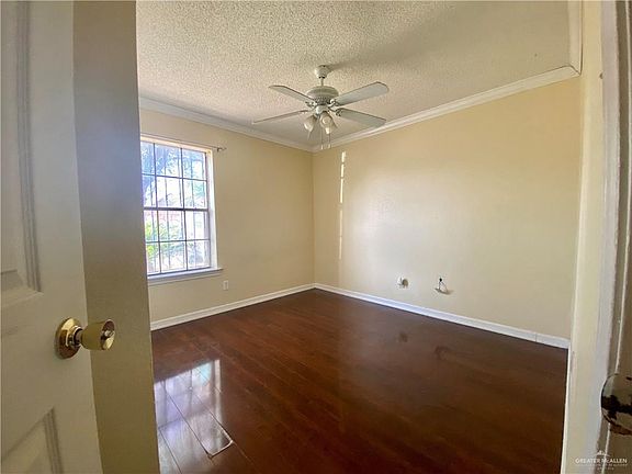 5th image of 103 W La Quinta Dr