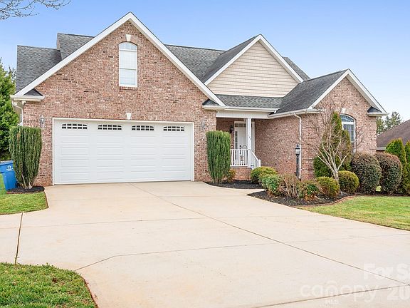 2nd image of 129 Postell Dr