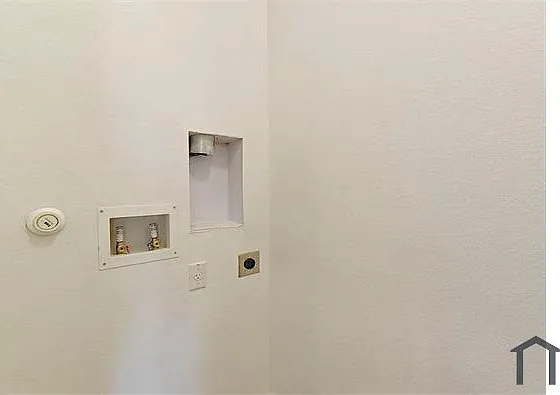 3 bed, 1110 sqft, $2,250 — Photo 4