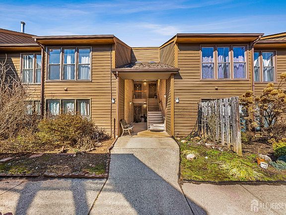 2nd image of 163 Hidden Hollow Ct