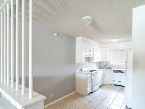 Hollywood Apartments