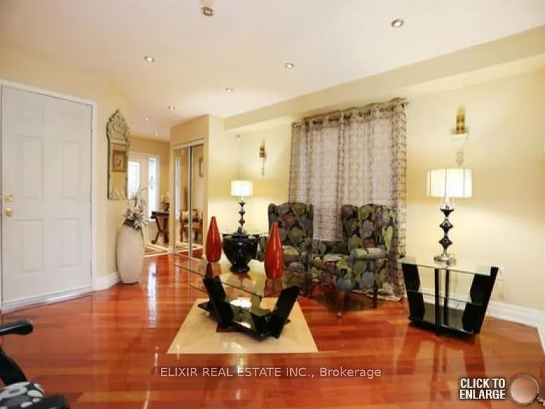 4 Lonestar Cres — Photo 6