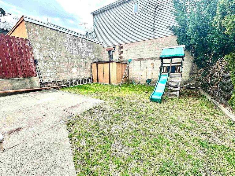 247 Clendenny Ave #1 — Photo 3
