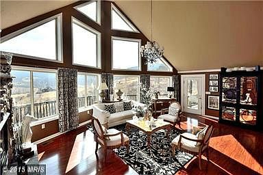 4th image of 230 Vista Manor Dr
