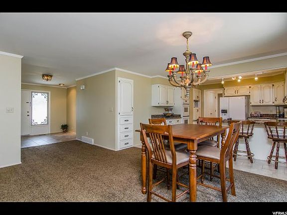 3rd image of 2633 E Hillside Pines Cir