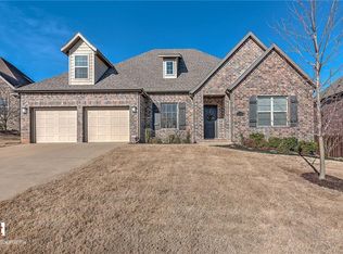 4607 Willowridge Way, Rogers, AR 72758