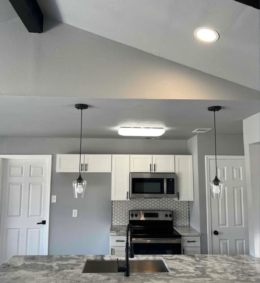 3 bed, 1246 sqft, $1,700 — Photo 2