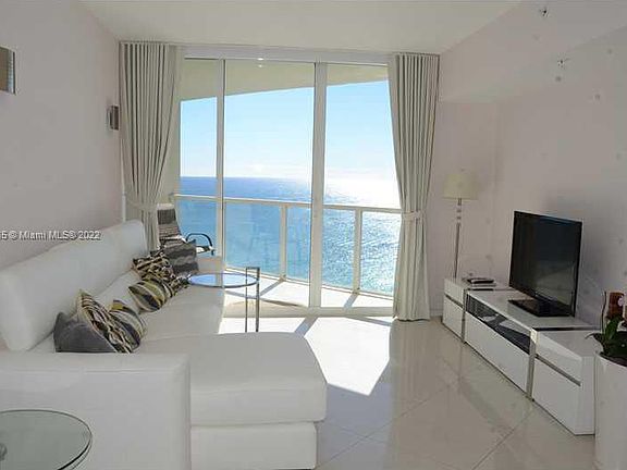4th image of 16699 Collins Ave #2810AVAILA