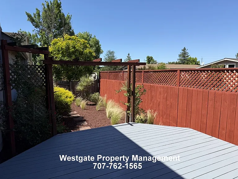 1453 Capri Ave — Photo 18