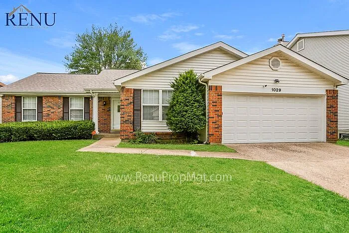 1029 Patience Dr photo 1