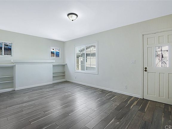 4th image of 1418 W 80th St