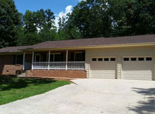 385 Town N Country Dr, Wilkesboro, NC 28697