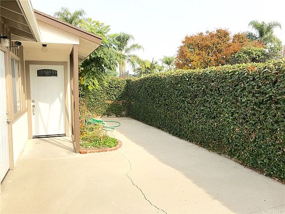 4th image of 1547 S Broadmoor Ave