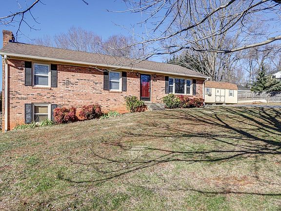 3rd image of 1106 Glasgow Ct
