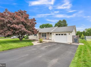 13 Croyden Rd, Newark, DE 19702