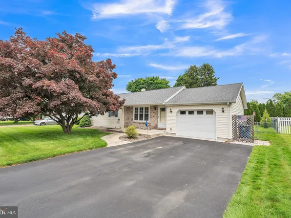 13 Croyden Rd, Newark, DE 19702