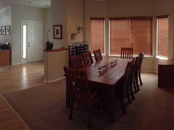 Dining Room/Entrance