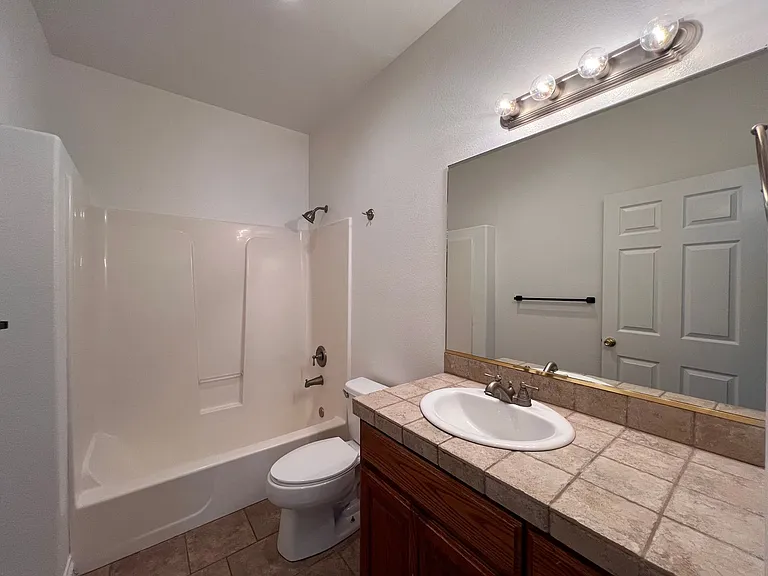 524 Discovery Dr — Photo 15