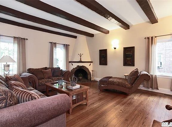 5th image of 70 Parkwold Dr S