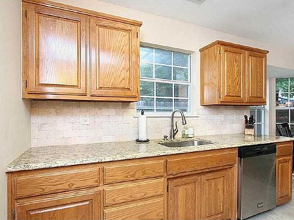 4th image of 9609 S 90th East Ave