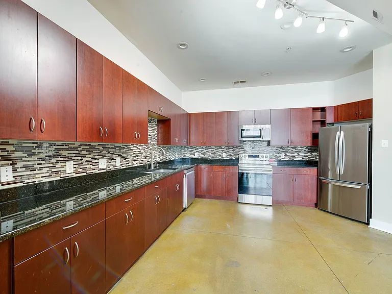 927 Westmere Ave — Photo 13