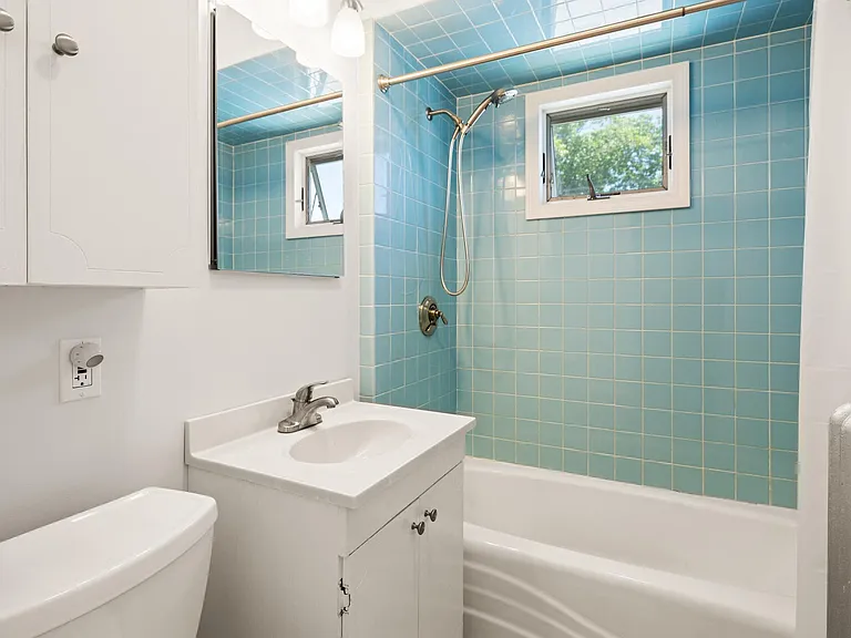1521 Centre St #2 — Photo 8