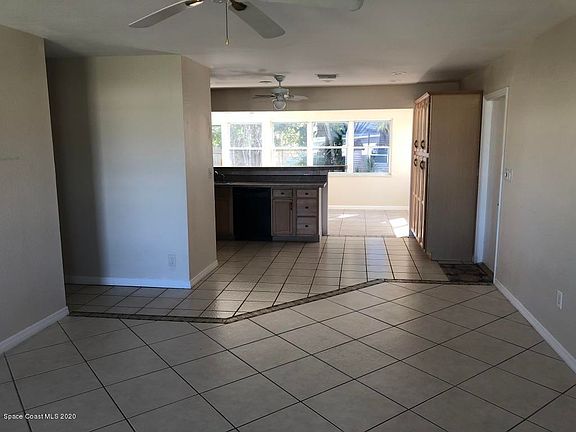 5th image of 2812 Floresta Dr NE