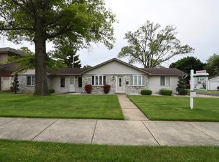 5009 W 99th St, Oak Lawn, IL 60453