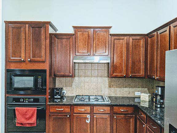 4th image of 204 Red Bluff Dr