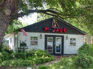 625 W Mulberry St, Angleton, TX 77515