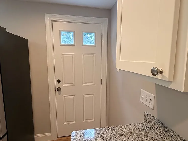 439 Main St — Photo 14