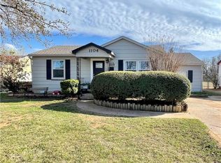 1104 E Sycamore Ave, Altus, OK 73521