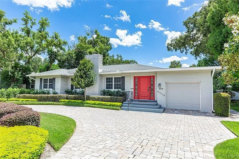 3 bed, 1630 sqft, $5,195 — Photo 2