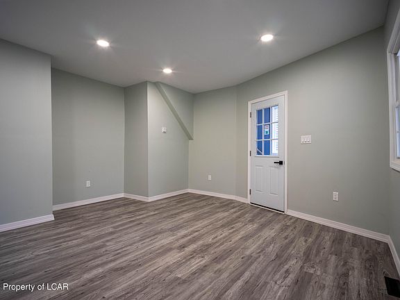 4th image of 277 Rutter Ave