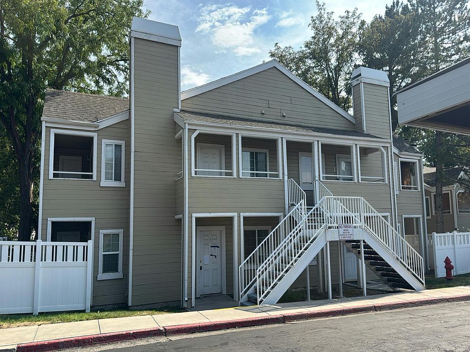 1st image of 1486 E Foxboro Dr #1