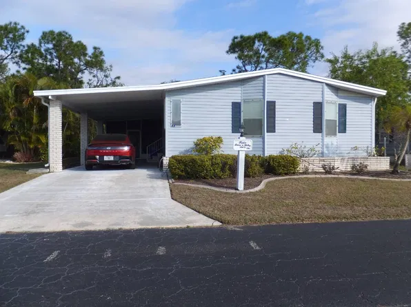 19675 Woodfield Cir, North Fort Myers, FL 33917