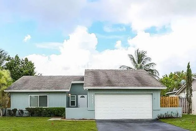 9422 Saddlebrook Dr Boca Raton, FL 33496 — Photo 1