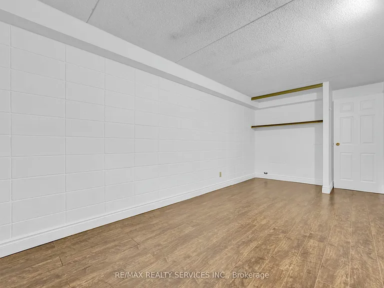 30 Hickory St E #103 — Photo 17