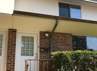 224 W Park Ave, Libertyville, IL 60048